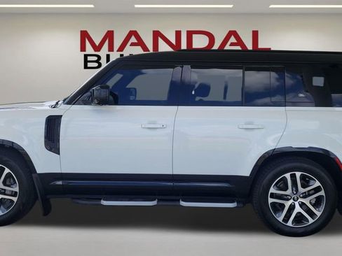 Used 2023 Land Rover Defender 130 X-Dynamic SE AWD/4WD image 8