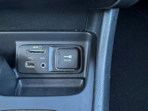 Used 2015 Jeep Cherokee Latitude w/ Trailer Tow Group AWD/4WD image 53
