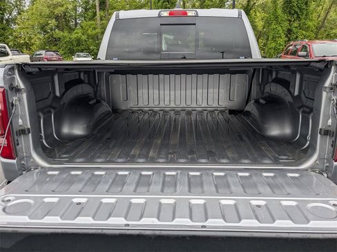Used 2022 RAM 1500 Laramie image 5