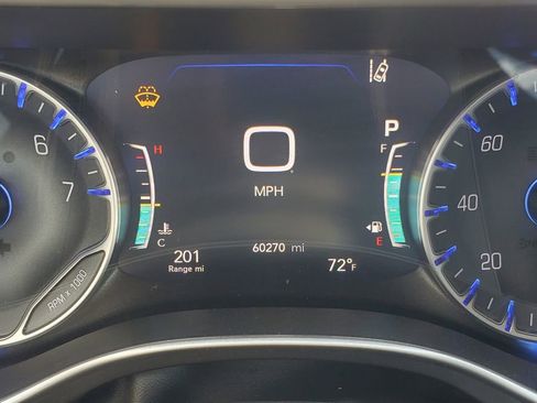 Used 2023 Chrysler Pacifica Touring-L FWD image 12