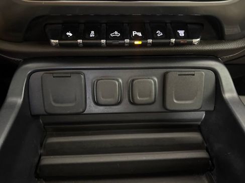 Used 2015 Chevrolet Silverado 2500 LTZ w/ LTZ Plus Package AWD/4WD image 15