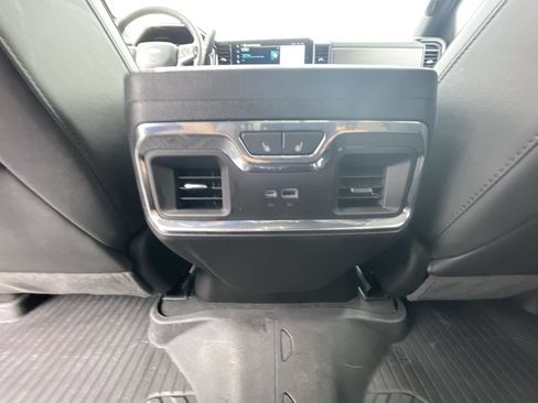 Certified 2025 Chevrolet Silverado 2500 High Country w/ High Country Premium Package AWD/4WD image 22