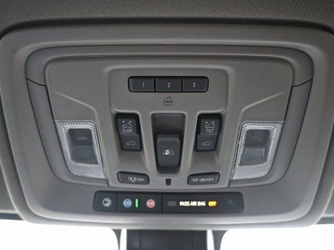 Used 2020 Chevrolet Silverado 1500 LTZ w/ LTZ Premium Package image 36