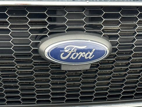 Used 2023 Ford Transit 350 XLT image 6