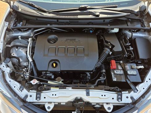 Used 2019 Toyota Corolla SE FWD image 19