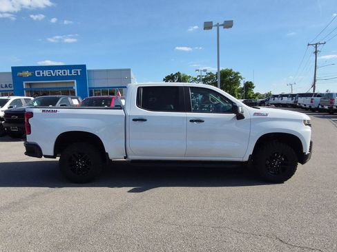 Used 2021 Chevrolet Silverado 1500 LT Trail Boss w/ Convenience Package II AWD/4WD image 9