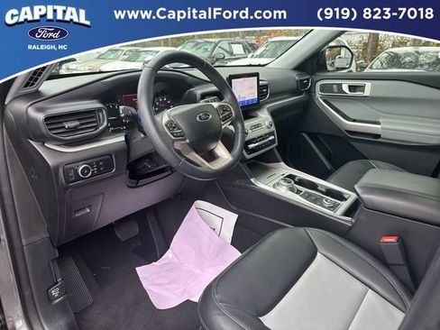 Certified 2023 Ford Explorer XLT w/ Equipment Group 202A image 18