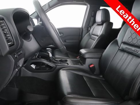 Used 2022 Nissan Frontier PRO-4X w/ Pro-4X Premium Package image 16