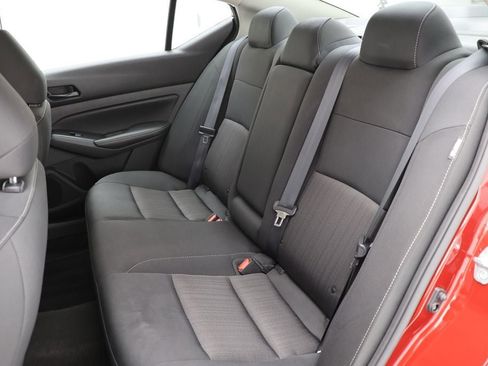 Used 2024 Nissan Altima 2.5 SV image 12