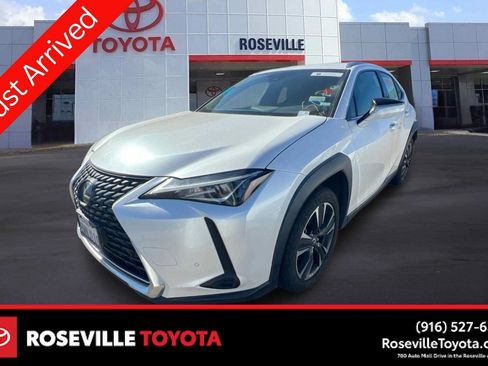 Used 2021 Lexus UX 200 w/ Accessory Package (Z1) FWD image 1