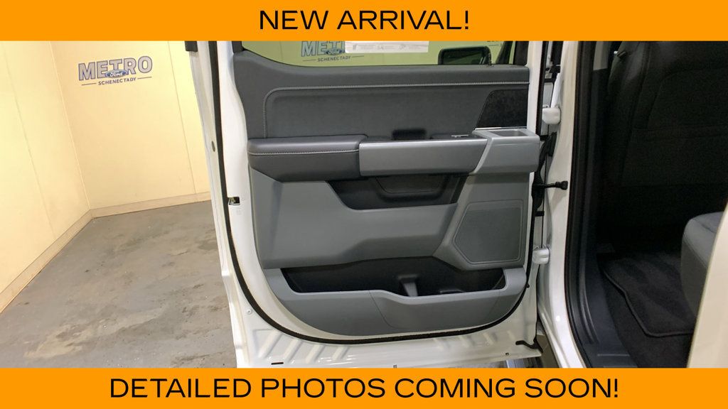Used 2025 Ford F150 Lightning XLT AWD/4WD image 24