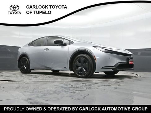 Used 2024 Toyota Prius XLE image 40