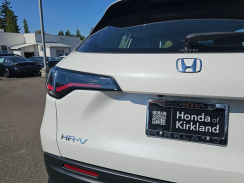 Certified 2024 Honda HR-V LX image 16