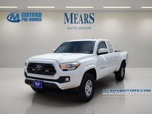 Used 2018 Toyota Tacoma SR5 RWD image 1