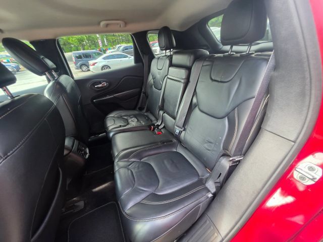 Used 2017 Jeep Cherokee Limited FWD image 20