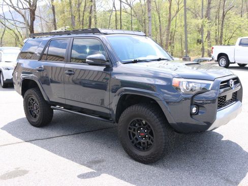 Used 2024 Toyota 4Runner TRD Off-Road Premium w/ Moonroof Package image 10