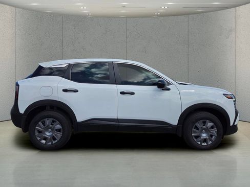 Used 2026 Nissan Kicks S FWD image 6