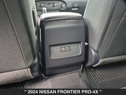 Used 2024 Nissan Frontier PRO-4X w/ Technology Package AWD/4WD image 29