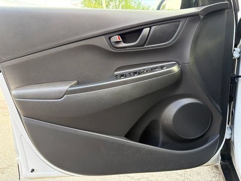 Used 2019 Hyundai Kona SE FWD image 11
