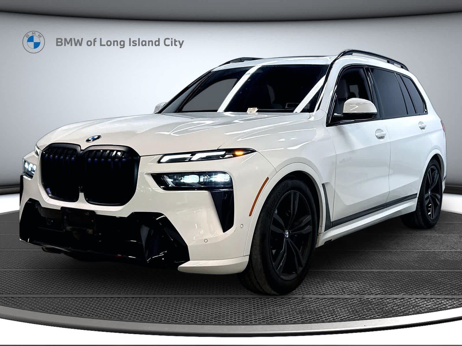 Used 2024 BMW X7 xDrive40i w/ M Sport Package AWD/4WD image 1