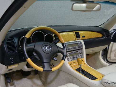 Used 2004 Lexus SC 430 Convertible image 15