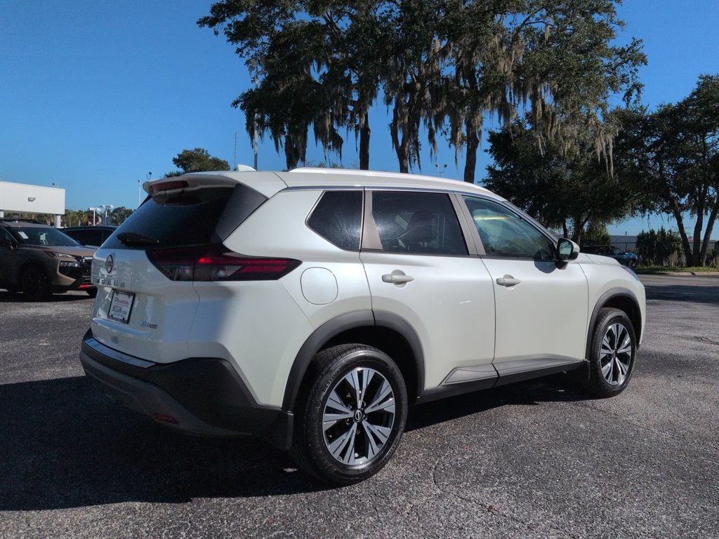Used 2023 Nissan Rogue SV w/ SV Premium Package AWD/4WD image 4