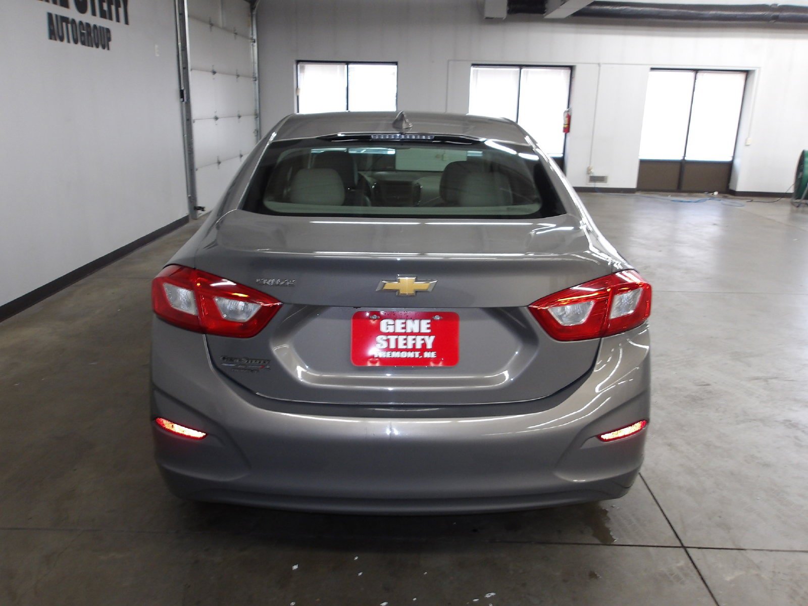 Used 2017 Chevrolet Cruze Premier w/ Premier Convenience Package FWD image 7