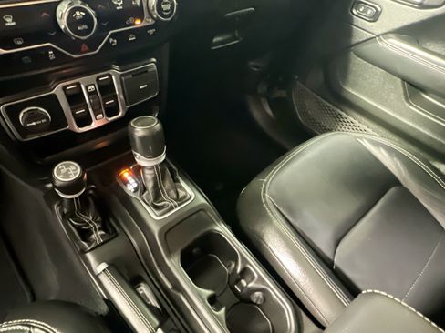 Used 2022 Jeep Wrangler Unlimited Sahara w/ Safety Group AWD/4WD image 25