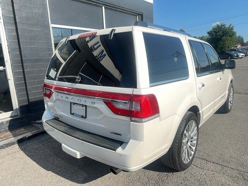 Used 2016 Lincoln Navigator Select AWD/4WD image 7