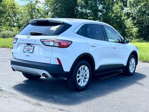 Used 2021 Ford Escape SE w/ Cold Weather Package AWD/4WD image 8