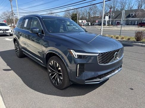 Used 2025 Volvo XC90 B6 Plus image 6