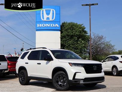 New 2025 Honda Pilot TrailSport