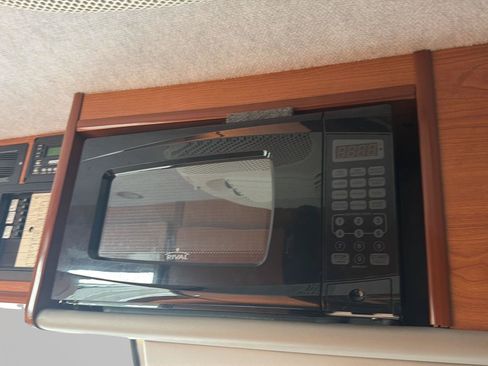 Used 2016 Mercedes-Benz Sprinter 3500 image 16