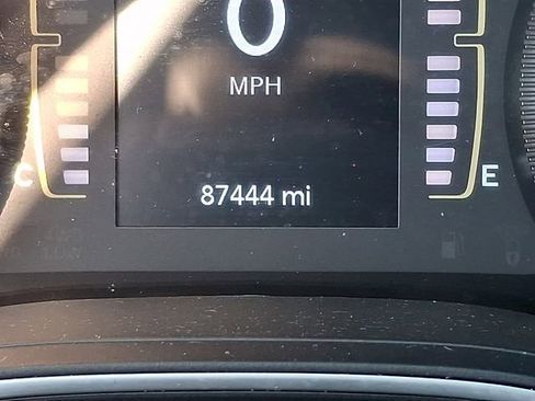 Used 2020 Jeep Cherokee Latitude Plus w/ Cold Weather Group image 19