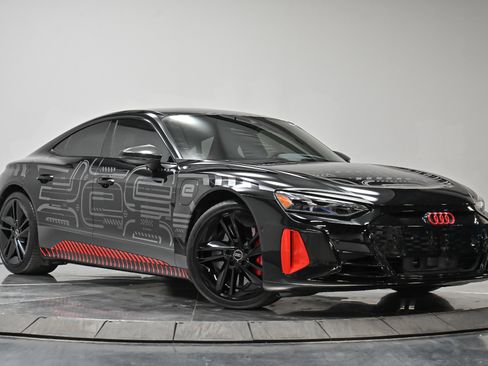 Used 2023 Audi RS e-tron GT image 18