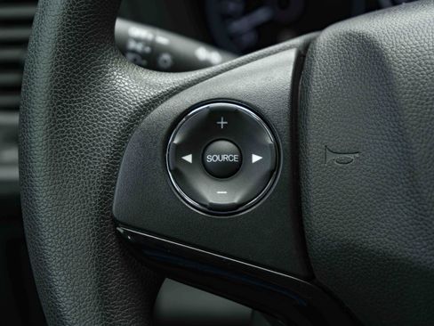 Certified 2022 Honda HR-V LX image 19