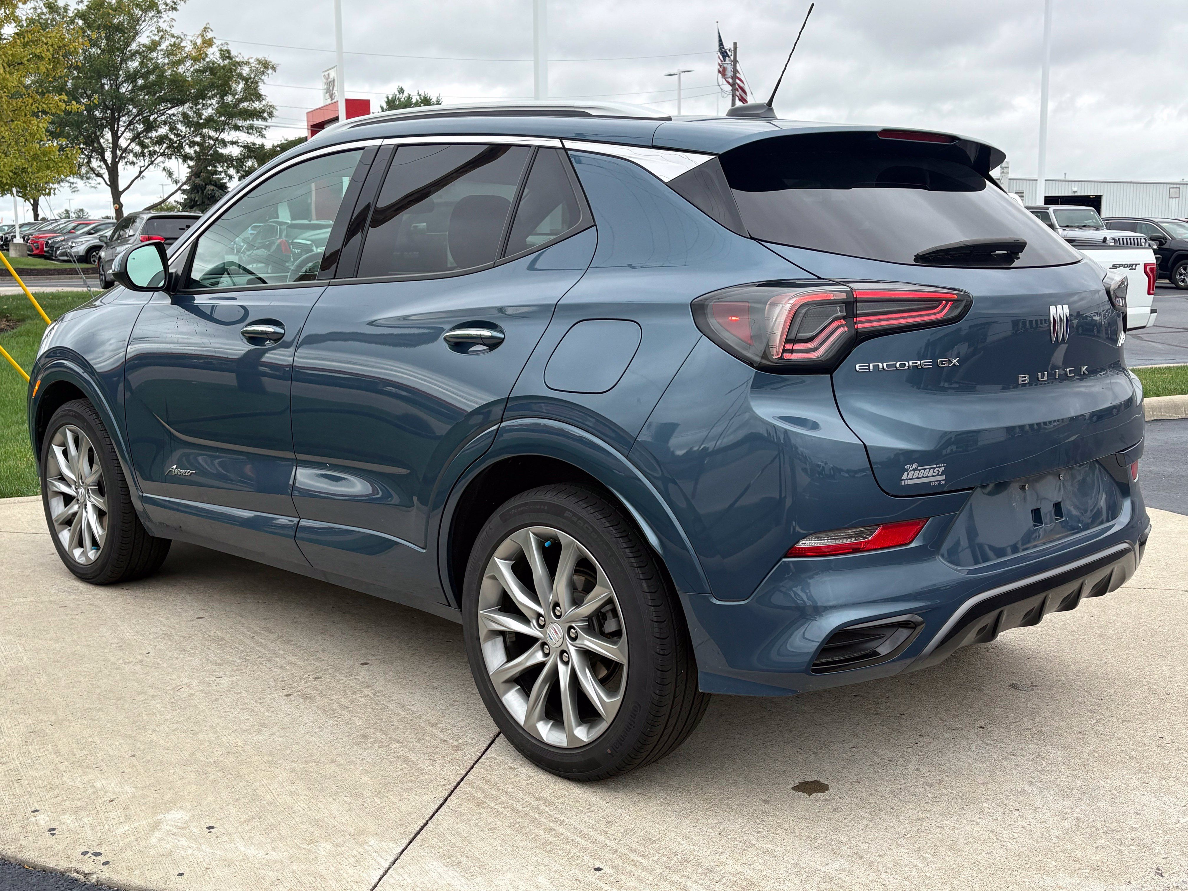Used 2024 Buick Encore GX Avenir w/ Avenir Convenience Package FWD image 5