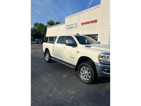 Used 2023 RAM 2500 Laramie AWD/4WD image 2
