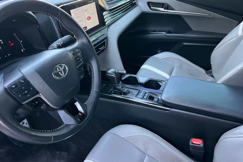 Certified 2025 Toyota Camry SE FWD image 13