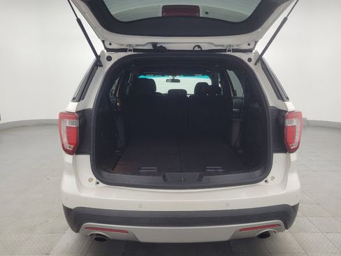 Used 2017 Ford Explorer XLT FWD image 29