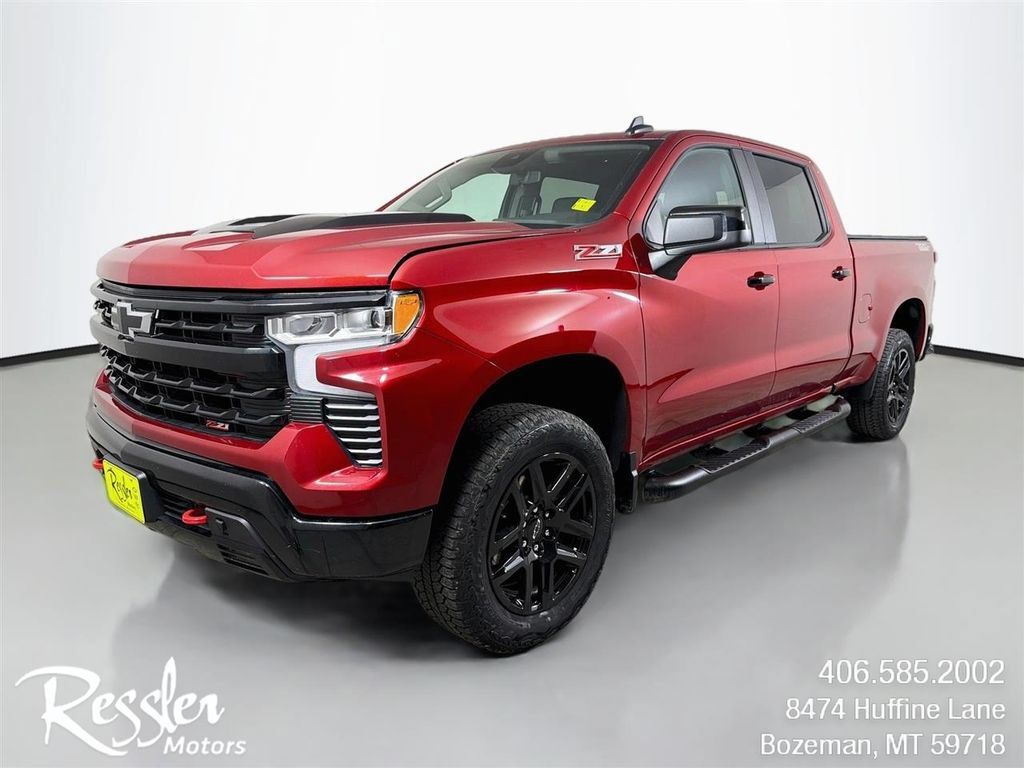 Used 2025 Chevrolet Silverado 1500 LT Trail Boss w/ Convenience Package II AWD/4WD image 1