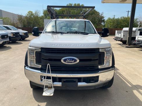 Used 2017 Ford F550 2WD Regular Cab Super Duty image 9