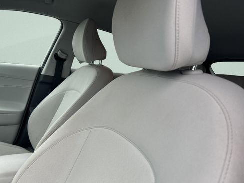 Used 2025 Hyundai Kona SEL image 12