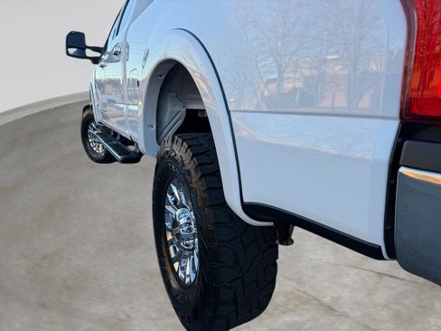 Used 2019 Ford F250 Lariat w/ Lariat Ultimate Package image 11