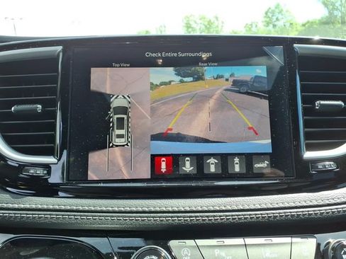 New 2026 Chrysler Pacifica Select FWD image 22