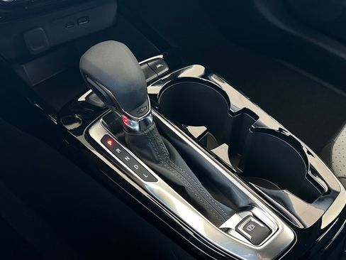 New 2025 Chevrolet Trax LT w/ Driver Confidence Package image 21