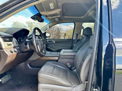 Used 2019 GMC Yukon XL Denali w/ Denali Ultimate Package image 9