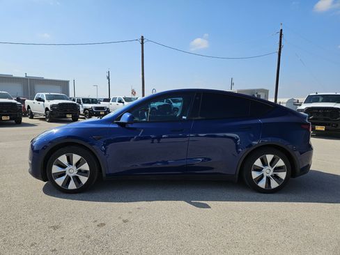 Used 2021 Tesla Model Y Long Range image 6