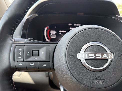 Used 2023 Nissan Pathfinder Platinum w/ Lighting Package (N93) FWD image 29