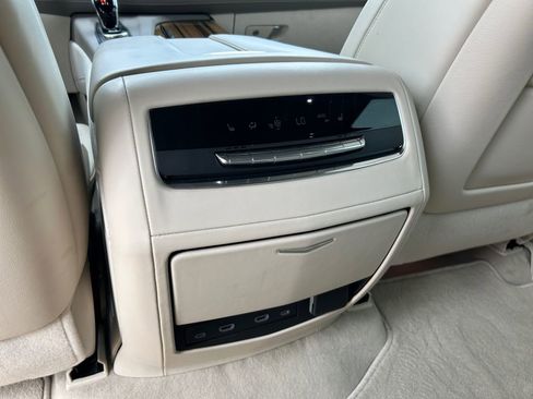 Used 2023 Cadillac Escalade Premium Luxury Platinum image 37